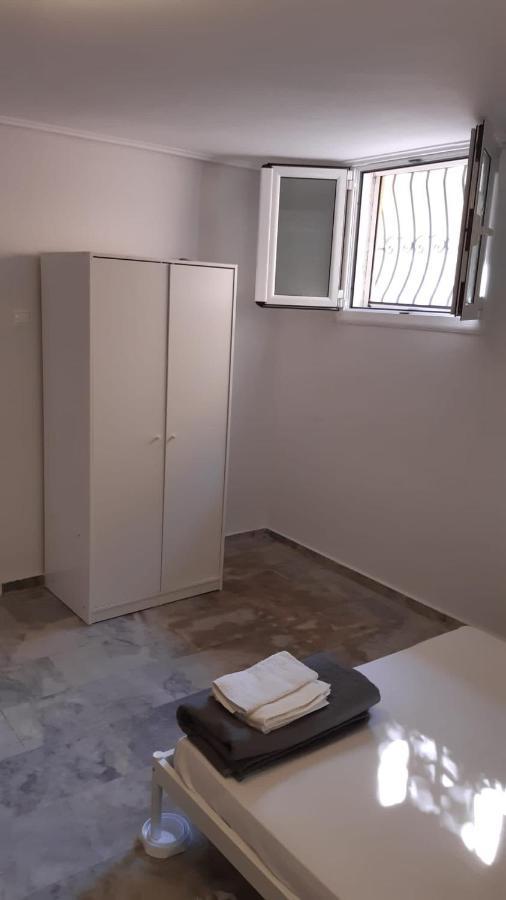 Cosy Guesthouse-Souterrain With Garden In City Center Corinth Dış mekan fotoğraf