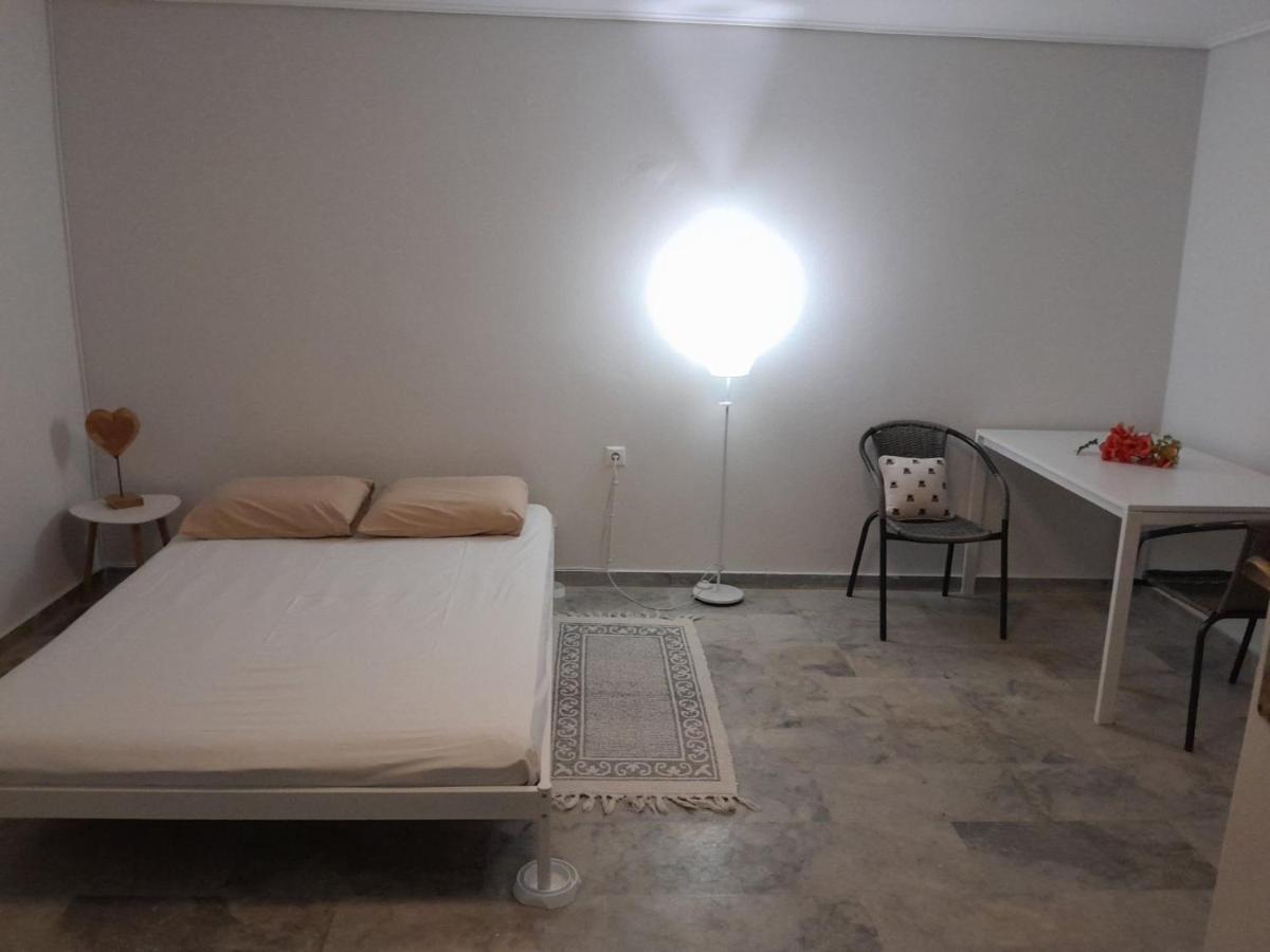 Cosy Guesthouse-Souterrain With Garden In City Center Corinth Dış mekan fotoğraf